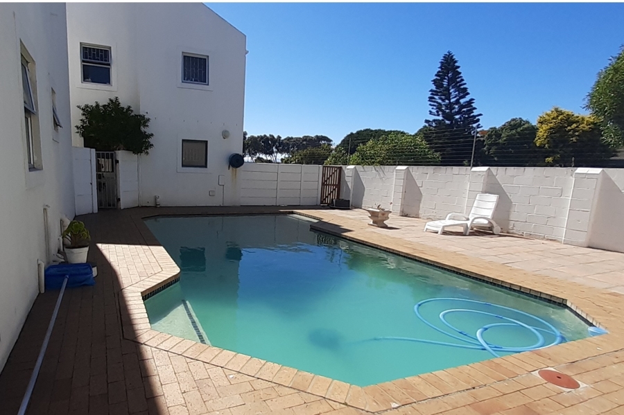 2 Bedroom Property for Sale in Marina Da Gama Western Cape